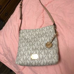 Michael Kors cross body purse